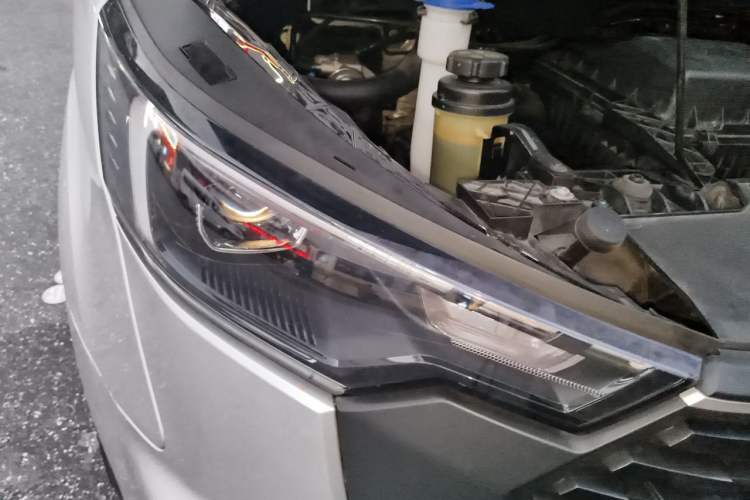 Used Ford Transit 2023 2.0T Diesel Automatic Commercial & Travel Version Mid-axle Low-roof Design 7/8/9-Seater Right Front Headlight