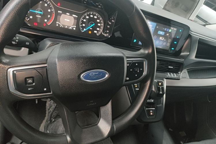 Used Ford Transit 2023 2.0T Gasoline Automatic Multi-Function Commercial Vehicle Short Wheelbase Mid-Roof Design 5/6 Seats Steering Wheel