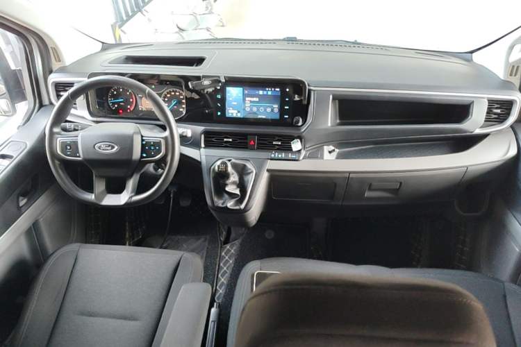 Used Ford Transit 2023 2.0T Diesel Manual Multifunction Commercial Vehicle Mid-axle Mid-roof 5/6 Seats Center Console