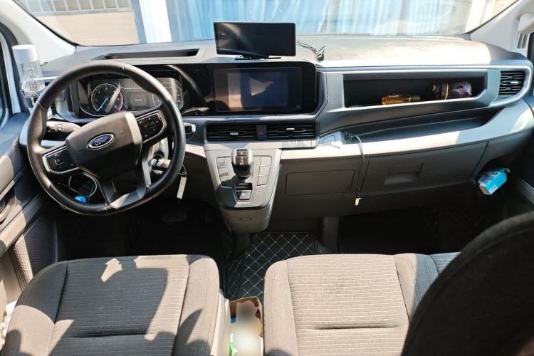 Used Ford Transit 2023 2.0T Diesel Automatic Multi-Function Commercial Vehicle Short Wheelbase Low Roof 5/6 Seats Center Console