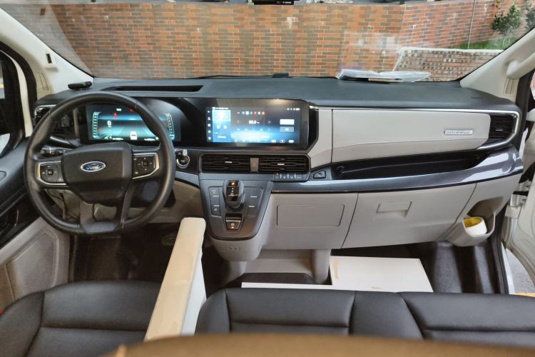Used Ford Transit 2023 2.0T Gasoline Automatic Business & Travel Model Mid-axle Low-roof Design 7/8/9-Seater Center Console