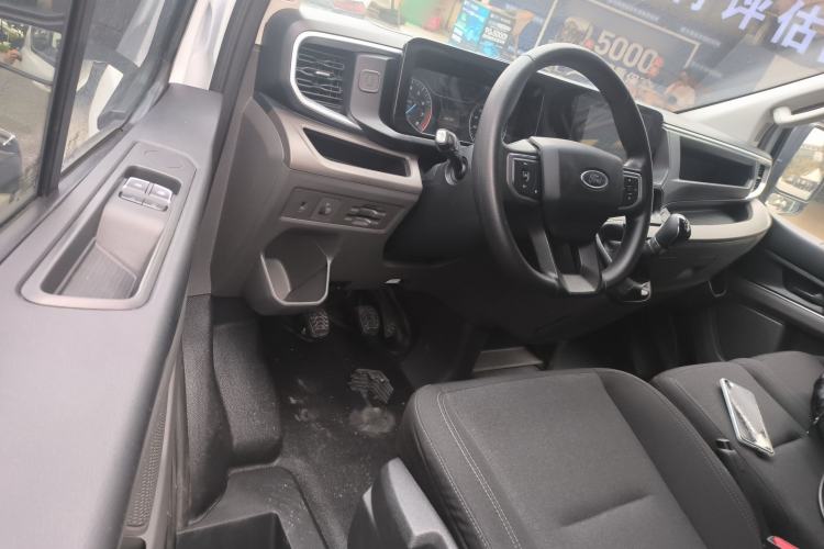Used Ford Transit 2023 2.0T Gasoline Manual Multifunction Commercial Vehicle Short Wheelbase Low Roof 5/6 Seats Driver Seat