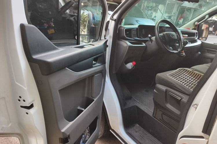 Used Ford Transit 2023 2.0T Diesel Manual Multifunction Commercial Vehicle Short Wheelbase Low Roof 5/6 Seats Driver Seat