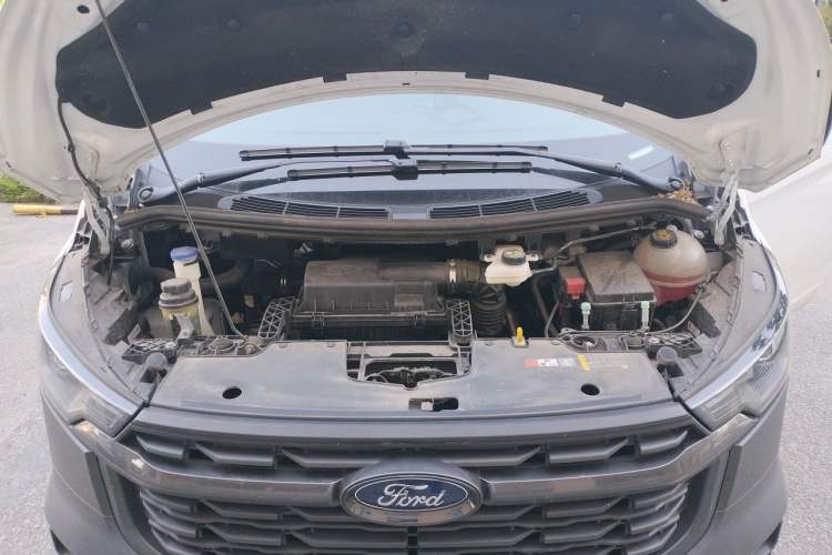 Used Ford Transit 2023 2.0T Gasoline Automatic Multi-Purpose Commercial Vehicle Mid-Drive Low-Roof Design 5/6 Seats Engine Bay