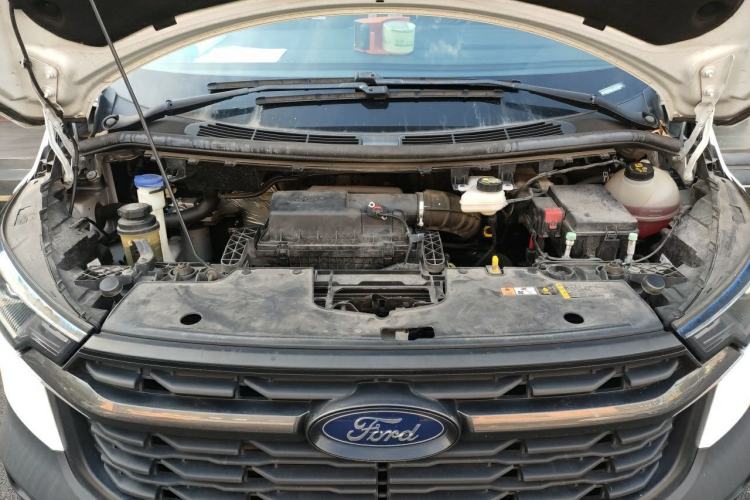 Used Ford Transit 2023 2.0T Diesel Automatic Multi-Function Commercial Vehicle Mid-Axle Low-Roof Design 5/6 Seats Engine Bay