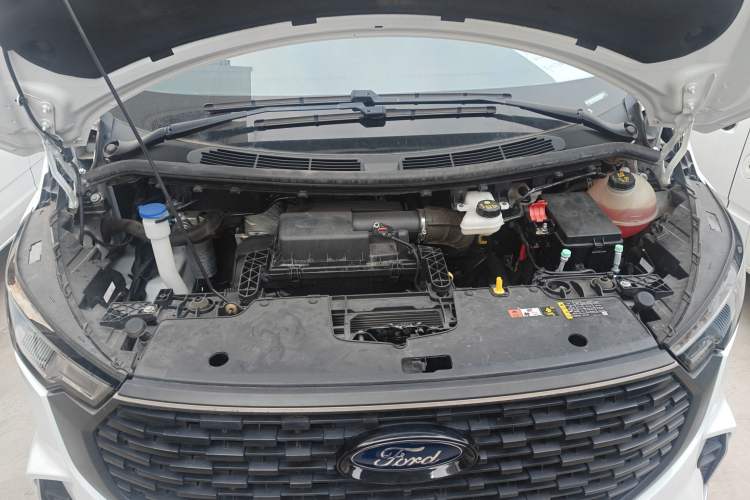 Used Ford Transit 2023 2.0T Diesel Automatic Commercial & Travel Version Mid-axle Low-roof Design 7/8/9-Seater Engine Bay