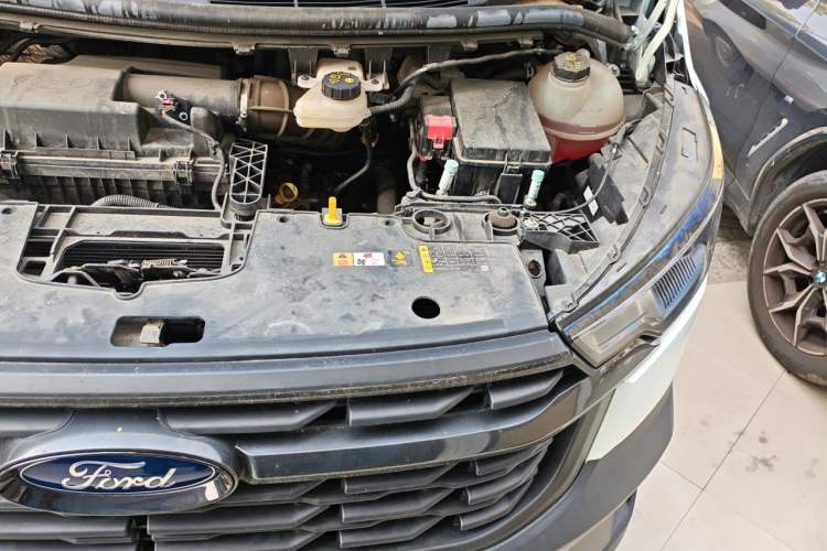 Used Ford Transit 2023 2.0T Diesel Automatic Multi-Function Commercial Vehicle Short Wheelbase Low Roof 5/6 Seats Engine Bay Left
