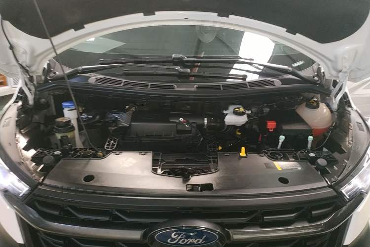 Used Ford Transit 2023 2.0T Diesel Manual Multifunction Commercial Vehicle Short Wheelbase Low Roof 5/6 Seats Engine Bay