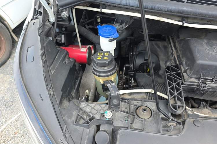 Used Ford Transit 2023 2.0T Diesel Automatic Commercial & Travel Version Mid-axle Medium Roof – Available in 10/11/12-Seater Configurations Engine Bay Right