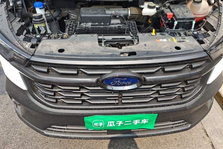 Used Ford Transit 2023 2.0T Diesel Manual Multifunction Commercial Vehicle Mid-axle Mid-roof 5/6 Seats Engine Bay