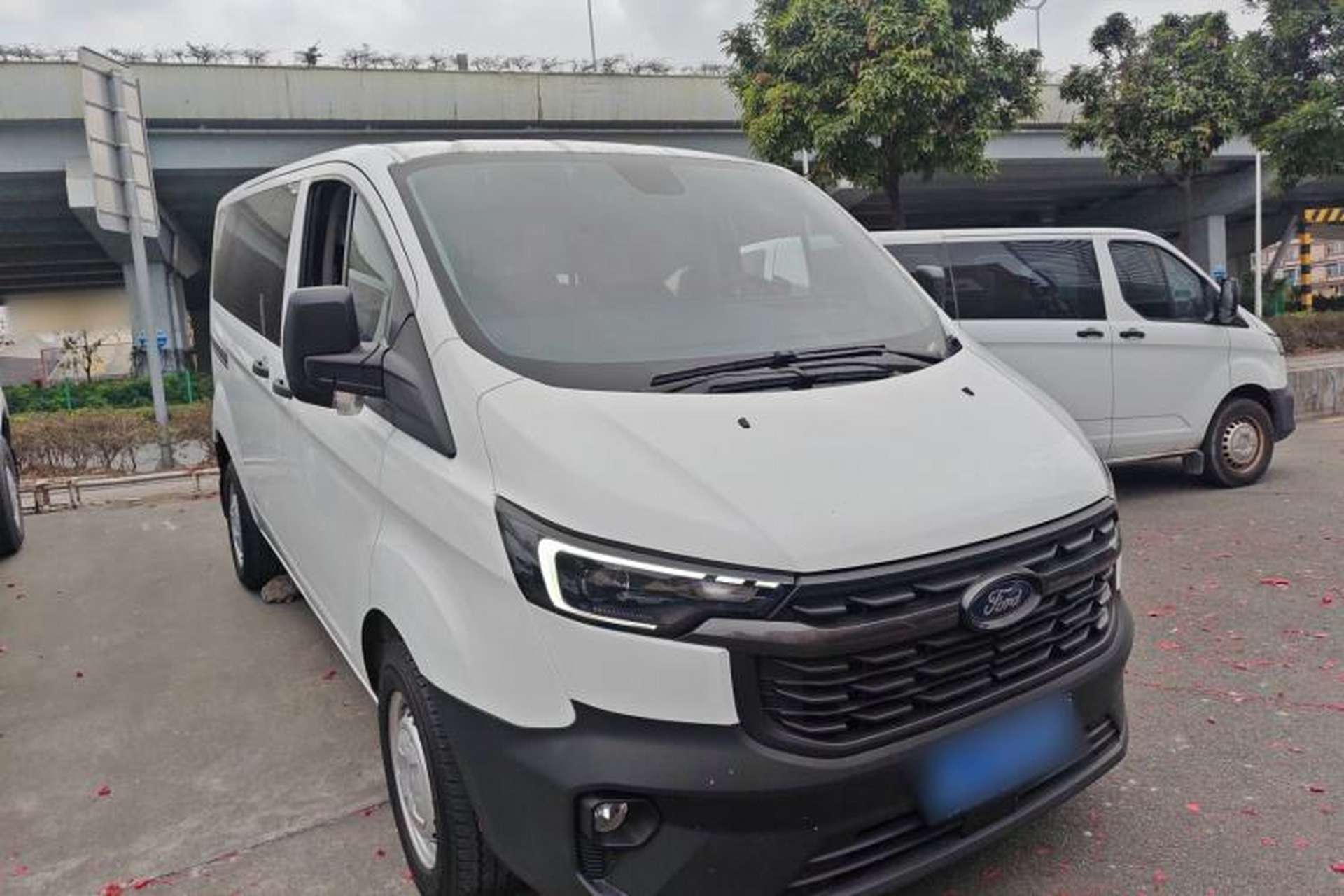 Used Ford Transit 2023 2.0T Gasoline Manual Multifunction Commercial Vehicle Short Wheelbase Low Roof 5/6 Seats Exterior 1
