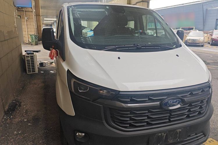 Used Ford Transit 2023 2.0T Diesel Manual Multifunction Commercial Vehicle Short Wheelbase Low Roof 5/6 Seats Exterior 2