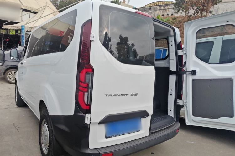 Used Ford Transit 2023 2.0T Gasoline Manual Multifunction Commercial Vehicle Short Wheelbase Low Roof 5/6 Seats Exterior 2