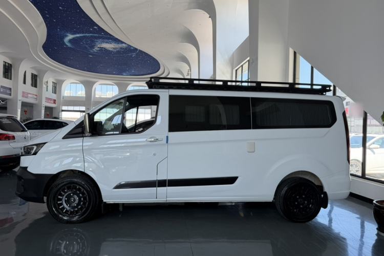 Used Ford Transit 2023 2.0T Gasoline Automatic Business & Travel Model Mid-axle Low-roof Design 7/8/9-Seater Exterior 3