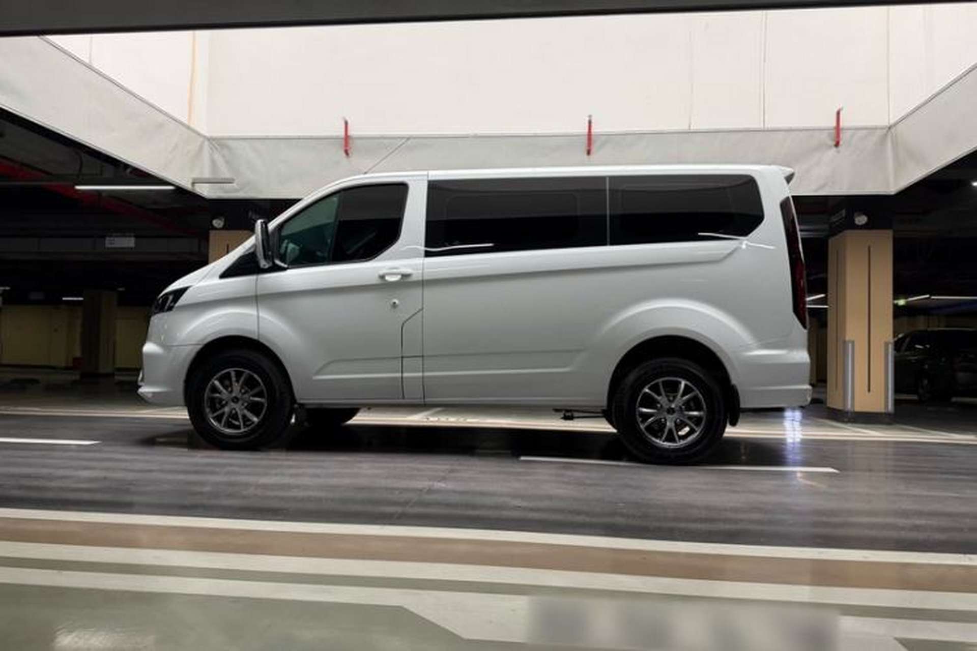 Used Ford Transit 2023 2.0T Diesel Manual Commercial & Travel Short Wheelbase Low-Roof 7/8/9-Seater Exterior 3