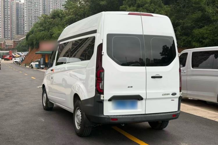 Used Ford Transit 2023 2.0T Diesel Automatic Multi-Purpose Commercial Vehicle Mid-Frame Mid-Roof 5/6 Seats Exterior 3