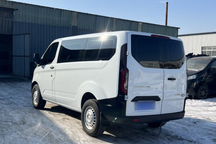 Used Ford Transit 2023 2.0T Diesel Manual Multifunction Commercial Vehicle Short Wheelbase Low Roof 5/6 Seats Exterior 5