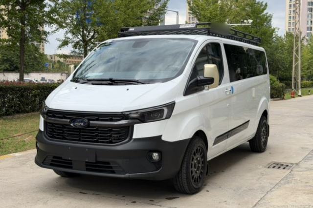 Used Ford Transit 2023 2.0T Gasoline Automatic Business & Travel Model Mid-axle Low-roof Design 7/8/9-Seater