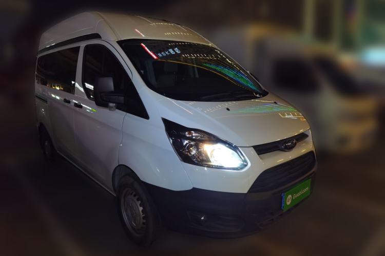 Used Ford Transit 2023 2.0T Gasoline Automatic Multi-Function Commercial Vehicle Short Wheelbase Mid-Roof Design 5/6 Seats Front Right 45 Deg