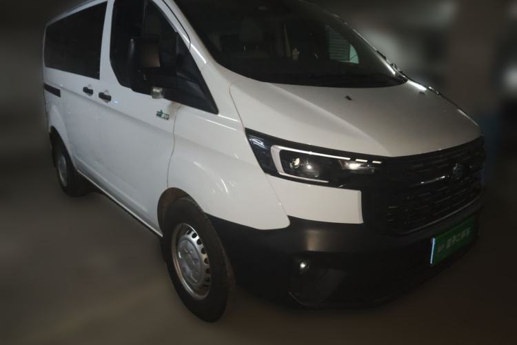 Used Ford Transit 2023 2.0T Diesel Automatic Multi-Function Commercial Vehicle Short Wheelbase Low Roof 5/6 Seats Front Right 45 Deg