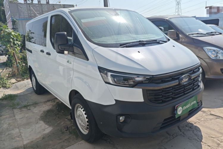 Used Ford Transit 2023 2.0T Diesel Manual Multifunction Commercial Vehicle Short Wheelbase Low Roof 5/6 Seats Front Right 45 Deg