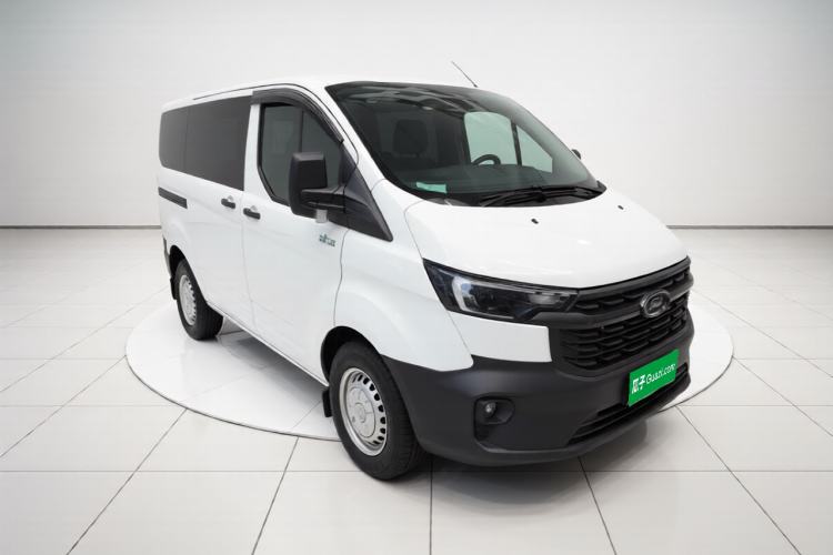 Used Ford Transit 2023 2.0T Diesel Manual Multifunction Commercial Vehicle Short Wheelbase Low Roof 5/6 Seats Front Right 45 Deg