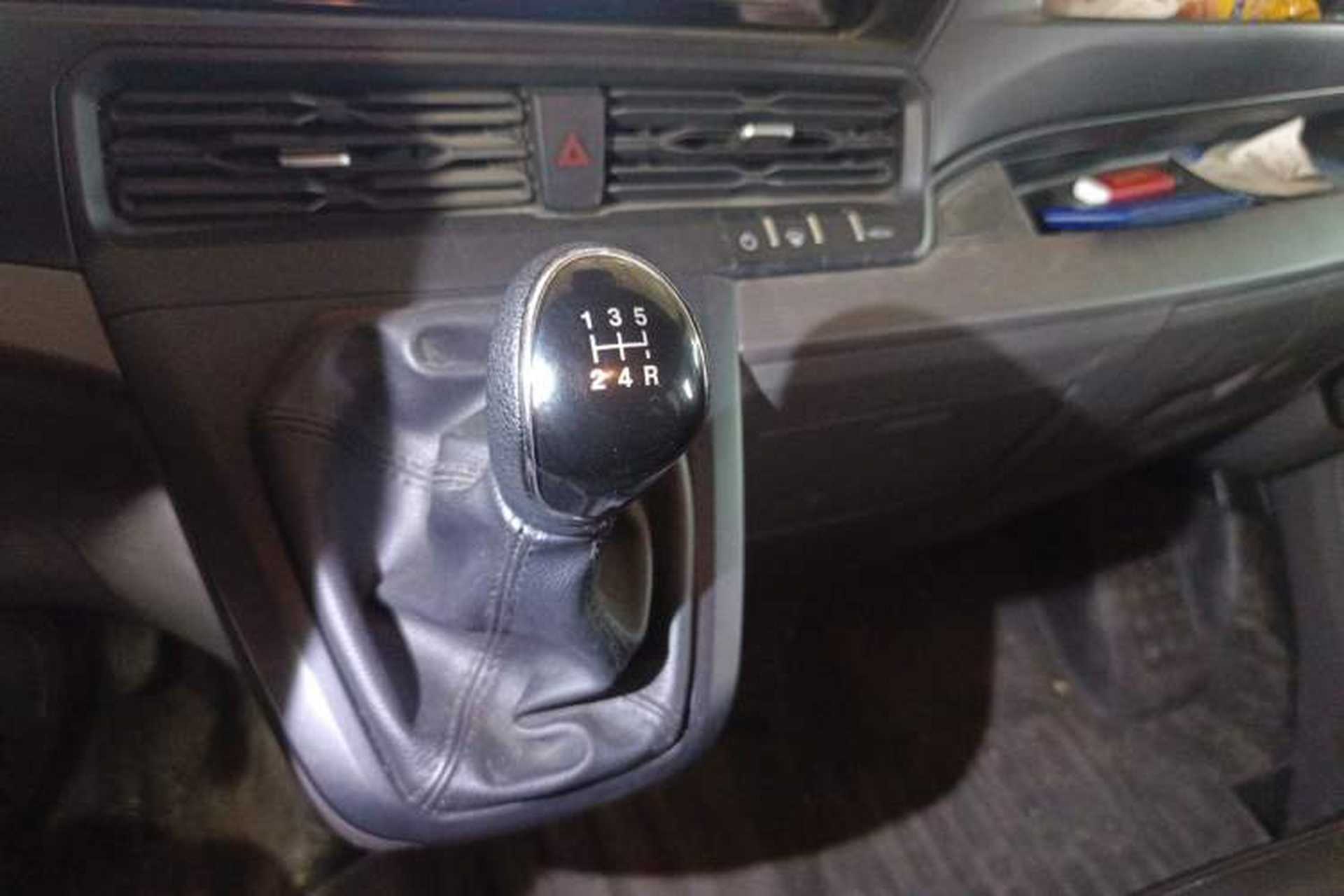 Used Ford Transit 2023 2.0T Diesel Manual Multifunction Commercial Vehicle Short Wheelbase Low Roof 5/6 Seats Gear Lever