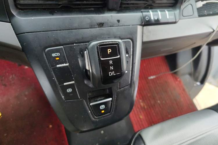 Used Ford Transit  Gear Lever
