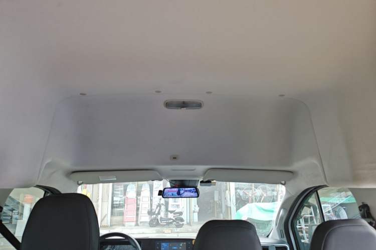 Used Ford Transit 2023 2.0T Diesel Manual Multifunction Commercial Vehicle Mid-axle Mid-roof 5/6 Seats Headliner