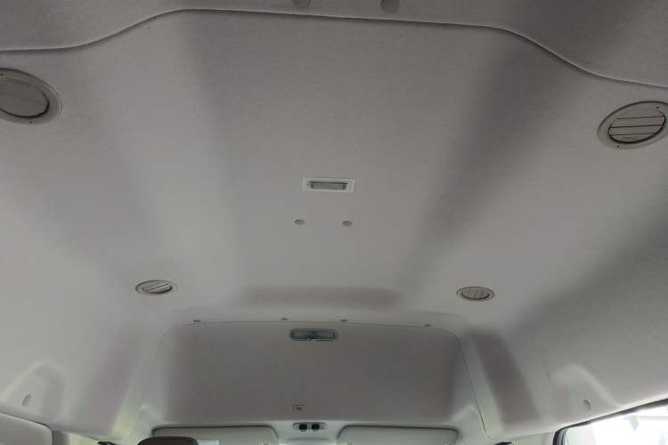 Used Ford Transit 2023 2.0T Diesel Manual Commercial & Travel Version Mid-axle Medium Roof 7/8/9-Seater Headliner
