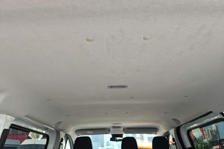 Used Ford Transit 2023 2.0T Diesel Manual Multifunction Commercial Vehicle Short Wheelbase Low Roof 5/6 Seats Headliner