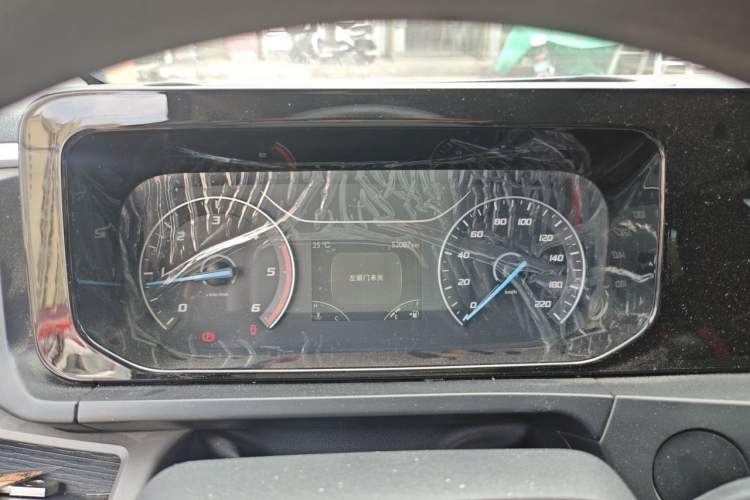Used Ford Transit 2023 2.0T Diesel Manual Multifunction Commercial Vehicle Mid-axle Mid-roof 5/6 Seats Instrument Cluster