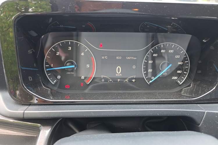 Used Ford Transit 2023 2.0T Diesel Automatic Commercial & Travel Version Mid-axle Medium Roof – Available in 10/11/12-Seater Configurations Instrument Cluster