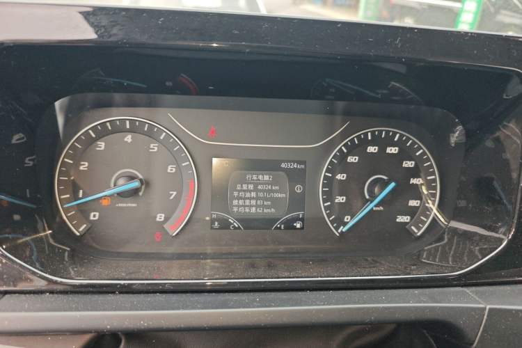 Used Ford Transit 2023 2.0T Gasoline Manual Multifunction Commercial Vehicle Short Wheelbase Low Roof 5/6 Seats Instrument Cluster