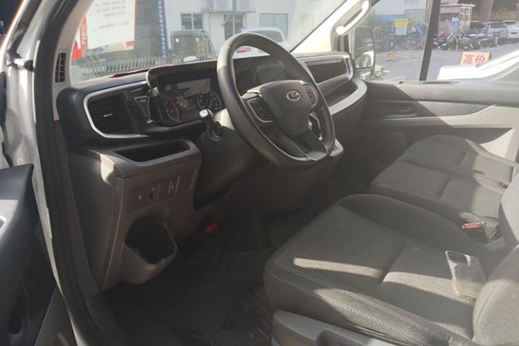 Used Ford Transit 2023 2.0T Diesel Automatic Multi-Purpose Commercial Vehicle Mid-Frame Mid-Roof 5/6 Seats Interior 1