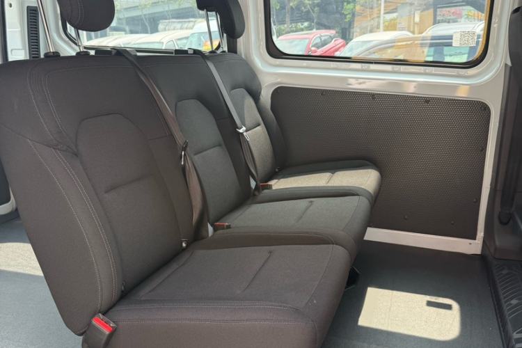 Used Ford Transit 2023 2.0T Gasoline Manual Multifunction Commercial Vehicle Short Wheelbase Low Roof 5/6 Seats Interior 2