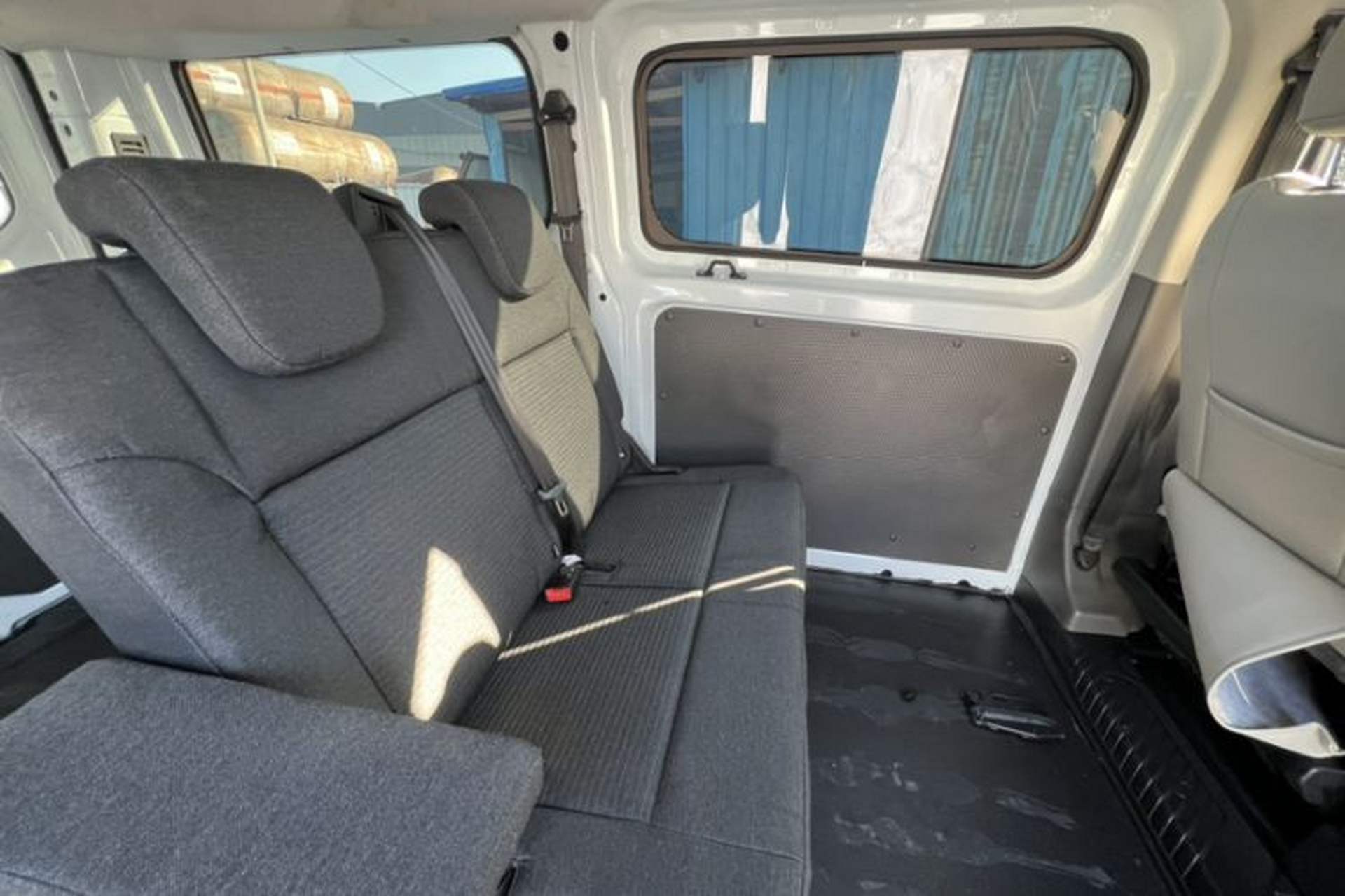 Used Ford Transit 2023 2.0T Diesel Manual Multifunction Commercial Vehicle Short Wheelbase Low Roof 5/6 Seats Interior 4
