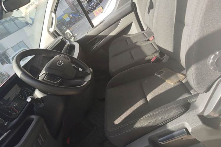 Used Ford Transit 2023 2.0T Diesel Automatic Multi-Purpose Commercial Vehicle Mid-Frame Mid-Roof 5/6 Seats Interior 6