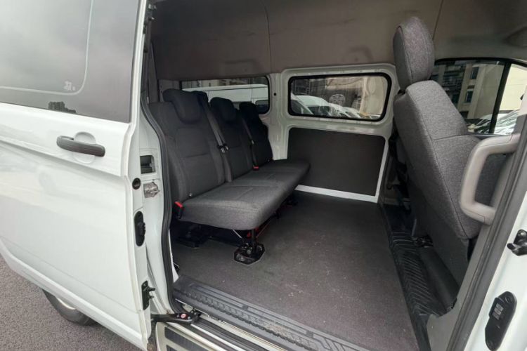 Used Ford Transit 2023 2.0T Diesel Automatic Multi-Purpose Commercial Vehicle Mid-Frame Mid-Roof 5/6 Seats Interior 6