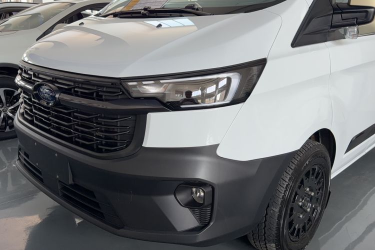 Used Ford Transit 2023 2.0T Gasoline Automatic Business & Travel Model Mid-axle Low-roof Design 7/8/9-Seater Left Front Headlight