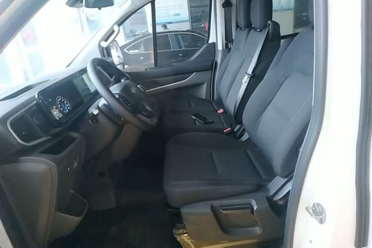 Used Ford Transit 2023 2.0T Diesel Manual Multifunction Commercial Vehicle Short Wheelbase Low Roof 5/6 Seats Left Front Seat
