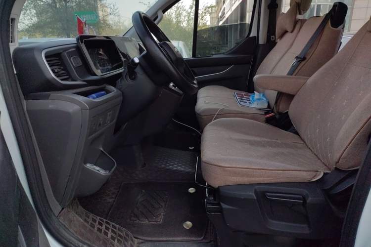 Used Ford Transit 2023 2.0T Diesel Automatic Multi-Purpose Commercial Vehicle Mid-Frame Mid-Roof 5/6 Seats Left Front Seat