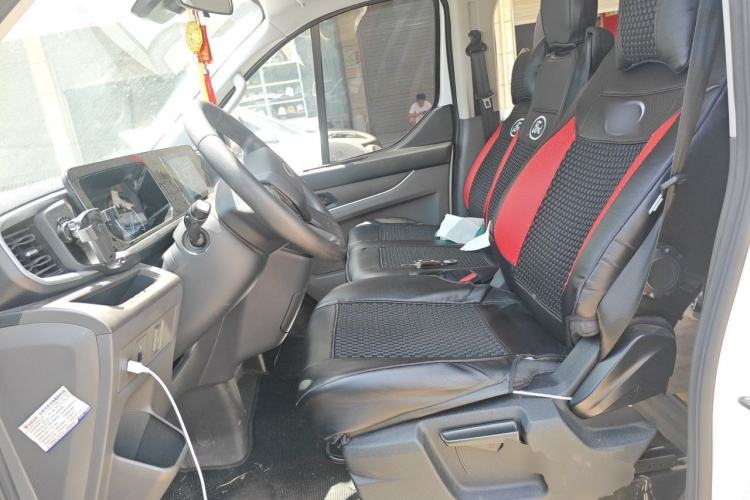 Used Ford Transit 2023 2.0T Diesel Manual Multifunction Commercial Vehicle Short Wheelbase Mid-Roof Design 5/6 Seats Left Front Seat