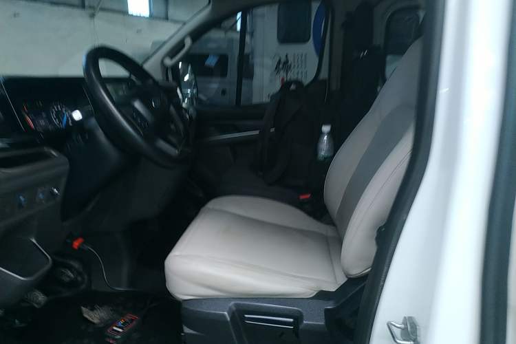 Used Ford Transit 2023 2.0T Diesel Manual Multifunction Commercial Vehicle Short Wheelbase Low Roof 5/6 Seats Left Front Seat
