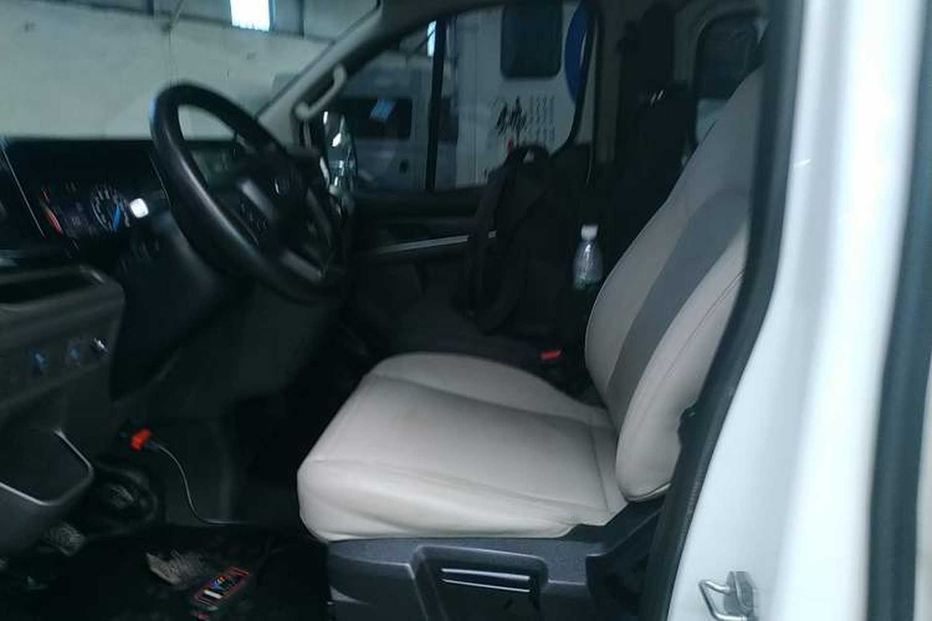 Used Ford Transit 2023 2.0T Diesel Manual Multifunction Commercial Vehicle Short Wheelbase Low Roof 5/6 Seats Left Front Seat