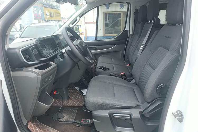 Used Ford Transit 2023 2.0T Diesel Manual Multifunction Commercial Vehicle Short Wheelbase Low Roof 5/6 Seats Left Front Seat