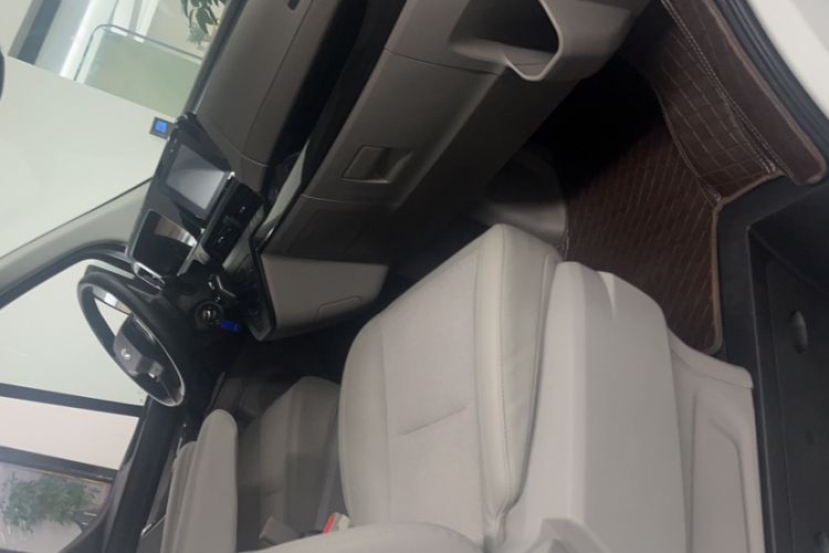 Used Ford Transit 2023 2.0T Diesel Automatic Commercial & Travel Model Mid-axle Medium Roof 7/8/9-Seater Left Front Seat
