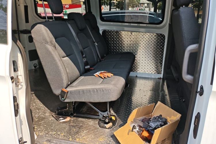 Used Ford Transit 2023 2.0T Diesel Automatic Multi-Function Commercial Vehicle Short Wheelbase Low Roof 5/6 Seats Left Rear Seat