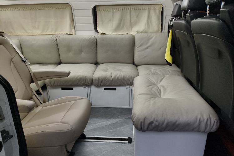 Used Ford Transit 2023 2.0T Gasoline Automatic Business & Travel Model Mid-axle Low-roof Design 7/8/9-Seater Left Rear Seat