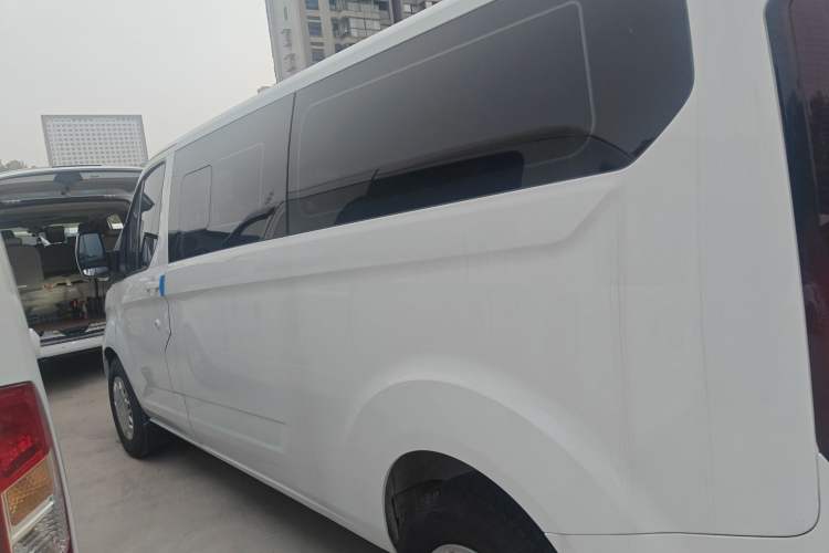 Used Ford Transit 2023 2.0T Diesel Automatic Commercial & Travel Version Mid-axle Low-roof Design 7/8/9-Seater Left Side